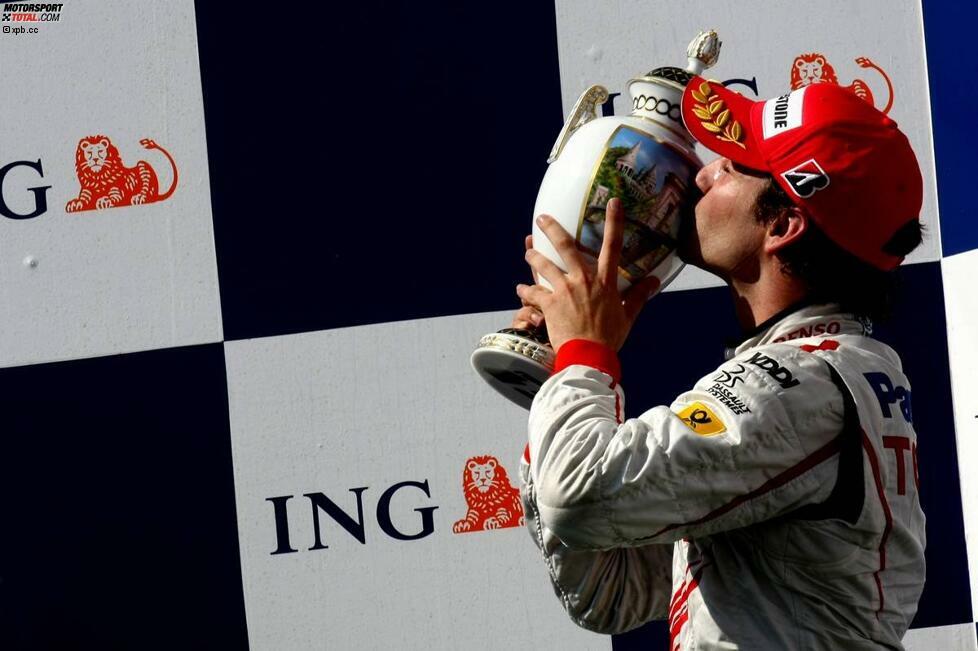 Im vergangenen Jahr holte Red Bulls Daniil Kwjat mit Rang zwei seinen ersten Podestplatz. Er ist nicht der einzige, dem dieses Debüt in Ungarn gelang: Jos Verstappen wurde 1994 für Benetton Dritter, Pedro de la Rosa landete 2006 im McLaren auf Platz zwei, und Timo Glock wurde 2008 im Toyota Zweiter.