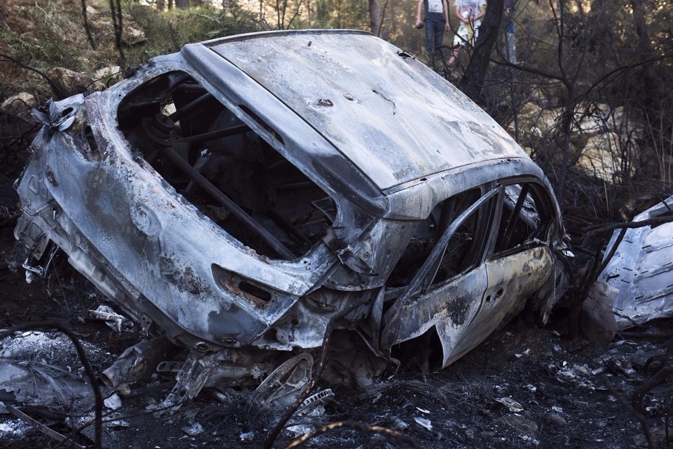 Hayden Paddons Hyundai brennt nach einem Überschlag bei der Rallye Portugal vollständig aus