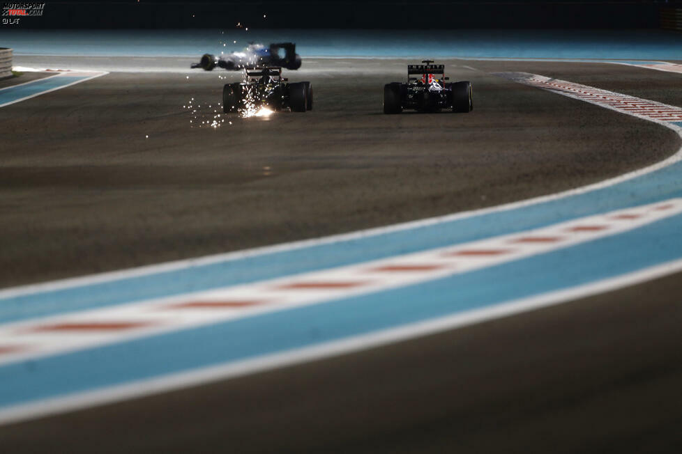 Sebastian Vettel konnte alle seine drei Abu-Dhabi-Siege am Steuer von Red-Bull-Fahrzeugen einfahren. Das Team aus Milton Keynes ist mit diesen drei Triumphen in der Teamstatistik am erfolgreichsten, Mercedes konnte bislang zwei Siege in Abu Dhabi feiern.