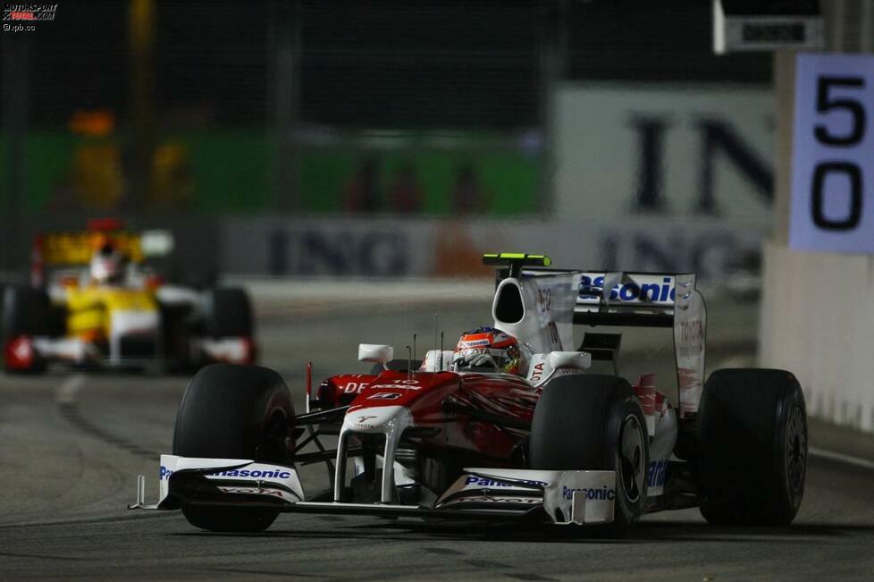 Abgesehen von den drei Sieger haben es in Singapur nur drei Piloten auf das Podest geschafft: Rosberg (2008 mit Platz zwei), Timo Glock (2009 mit Platz zwei/Foto), Mark Webber (2010 und 2011 mit Platz drei), Kimi Räikkönen (2013 und 2015 mit Platz drei) und Daniel Ricciardo (2014 mit Platz drei, im Vorjahr mit Platz zwei).