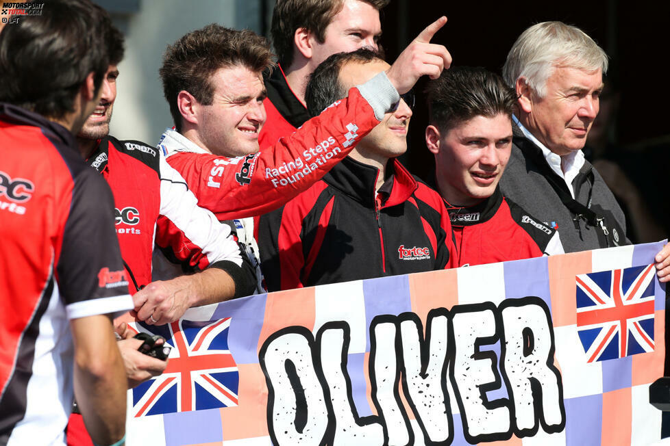 MP: Der Meister der Formel Renault 3.5, Oliver Rowland, findet beim niederländischen Team MP sein neues Zuhause. Der Brite war bereits im vergangenen Jahr sporadisch für das Team unterwegs und konnte dabei durchaus überzeugen. An seiner Seite fährt wenig überraschend Daniel de Jong, der bislang in jeder Saison des Teams dabei war - kein Wunder: sein Vater ist bei MP involviert.