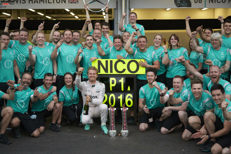 ...und ein auf 24 Punkte gewachsener Rückstand auf WM-Leader Nico Rosberg, der den fünften Rennsieg im siebten Grand Prix der Saison feierte.