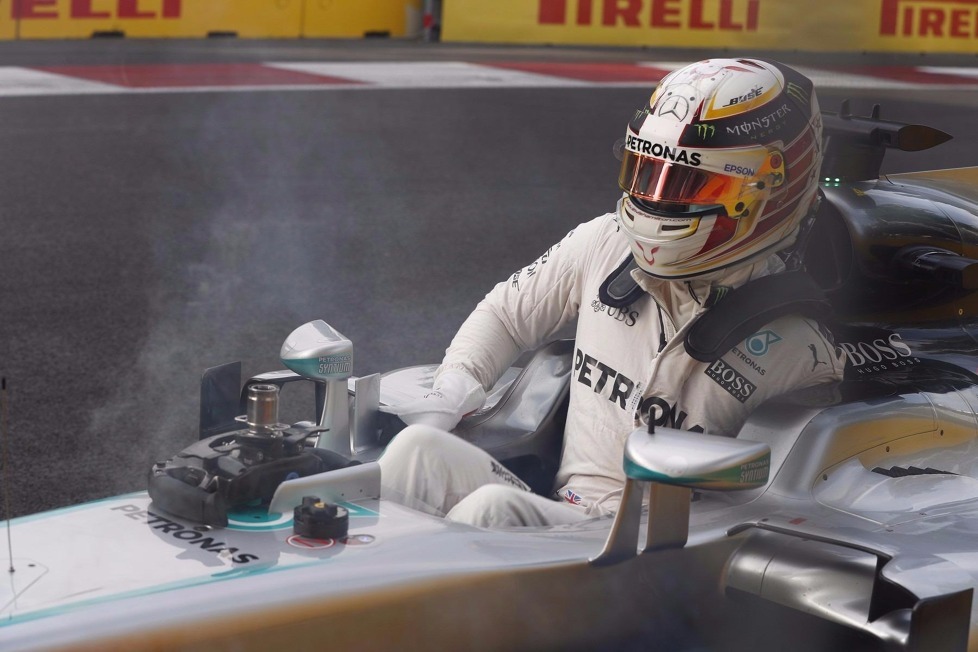 Die Premiere in den Straßen Bakus sah 2016 den souveränen Sieger Nico Rosberg - Für Teamkollege Lewis Hamilton lief ab Samstag alles schief ...