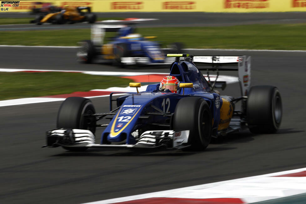 Eine Randnotiz mit millionenschweren Konsequenzen: Das Sauber-Team liegt phasenweise auf P11/12, Ericsson beendet das Rennen an elfter Stelle. Die Hoffnung auf Platz zehn stirbt zuletzt, aber sie stirbt. Somit bleiben die Schweizer in der Konstrukteurs-WM hinter Manor auf dem letzten Platz.