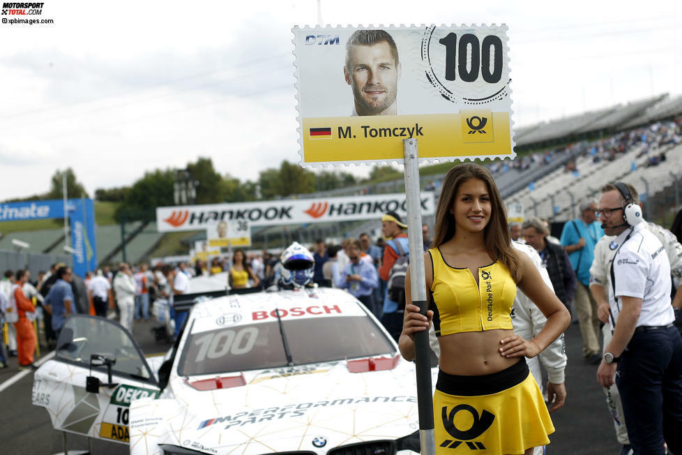 Martin Tomczyk verlässt die DTM 2017 - aber dieses Gridgirl sehen wir hoffentlich wieder!