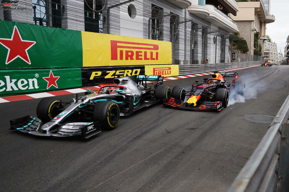 Der Monaco-Grand-Prix 2019 und eine frühe Safety-Car-Phase: Mercedes setzt Hamilton unter Gelb auf die Medium-Reifenmischung, mit der er durchfahren soll bis ins Ziel in Runde 78. Am Ende ist er unter großem Druck von Max Verstappen, der einmal einen Überholversuch wagt - vergebens: Hamilton bleibt vorne, in 