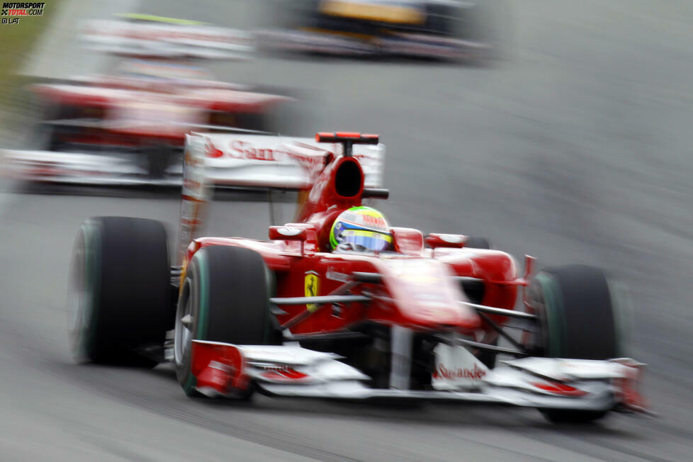 Grand Prix von Deutschland 2010 - P2: Felipe Massa war in Hockenheim auf sicherem Weg zum Sieg vor seinem Ferrari-Kollegen Alonso. Das Interesse der Roten lag woanders. Nach 40 Führungsrunden funkte Renningenieur Smedley: 