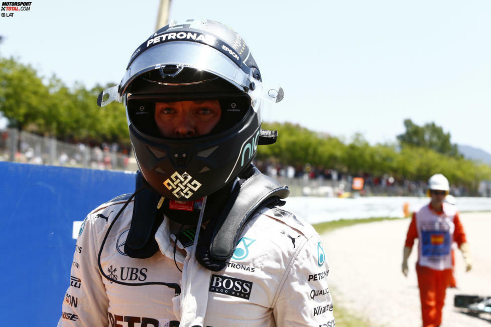 Allerdings wird auch Nico Rosberg von einigen Experten zumindest eine Mitschuld eingeräumt. Die Piloten müssen jedenfalls sofort zum Rapport zu Mercedes.