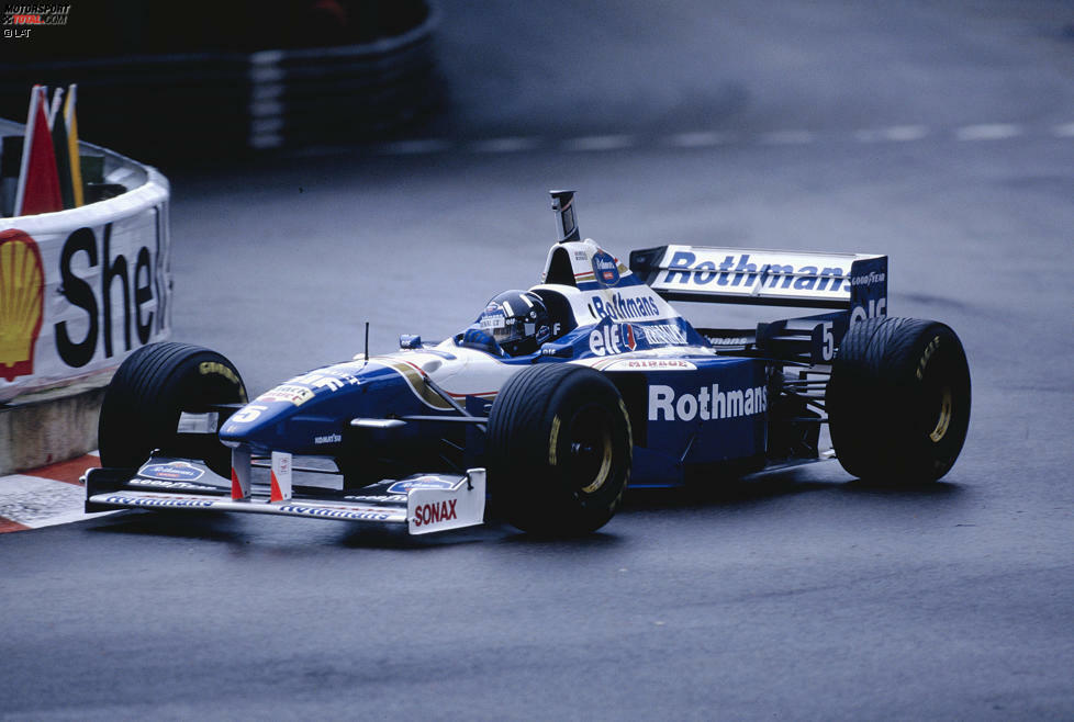 Hill, dessen Vater in Monaco fünfmal gewonnen hat, bringt das Fürstentum kein Glück. Als er 25 Sekunden Vorsprung auf die Verfolger hat, flackert eine Warnleuchte im Cockpit auf. Kurz darauf verabschiedet sich der Renault-Motor mit Flammen und Hill muss abstellen.