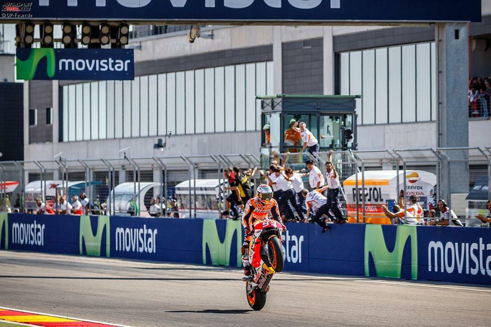 Aragon: Marc Marquez (Honda) - Der vierte Marquez-Sieg des Jahres bedeutet die Vorentscheidung in der WM. Lorenzo und Rossi kommen hinter dem Spanier auf den Plätzen zwei und drei ins Ziel - für beide zu wenig.