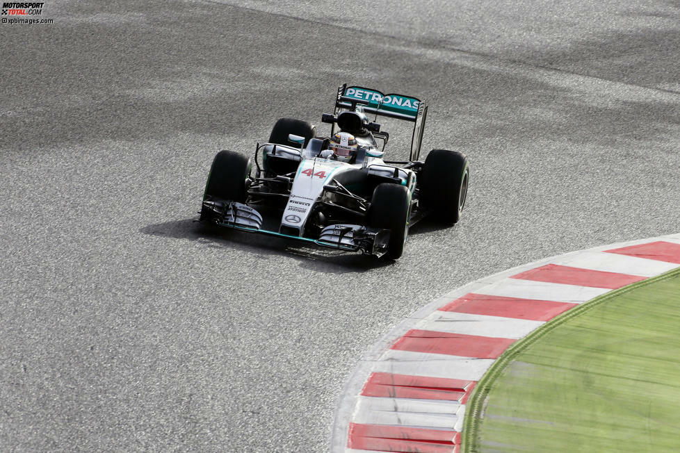 Der Mercedes F1 W07 Hybrid von Lewis Hamilton und Nico Rosberg