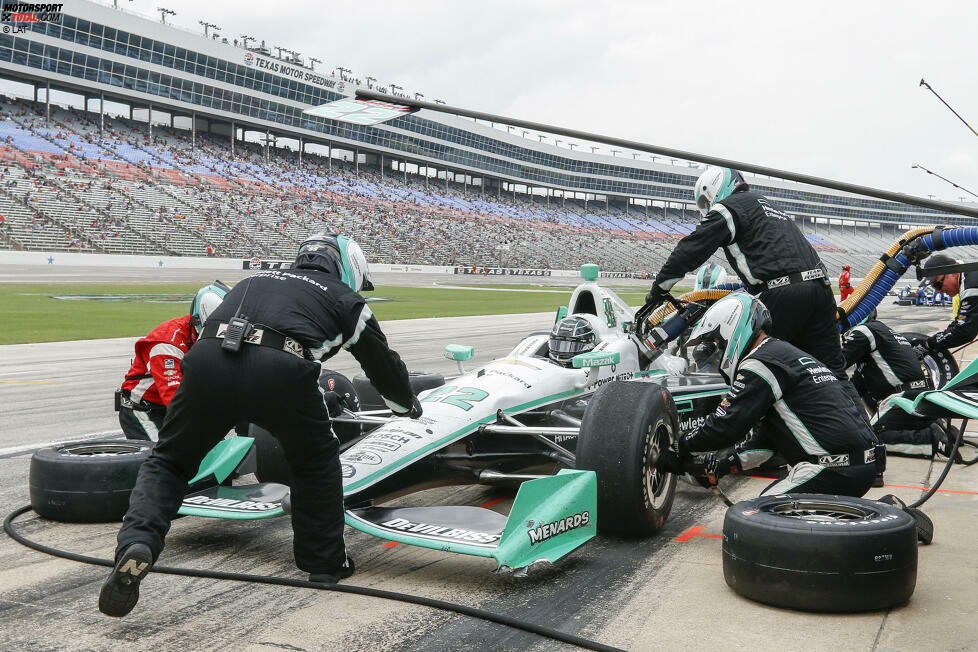 Fort Worth: Beim Nachholrennen auf dem Texas Motor Speedway ist Simon Pagenaud wieder stärker. Ihm gelingt es, in der Führungsrunde zu bleiben, während Will Power herausfällt. Viele Punkte macht er mit Platz vier trotzdem nicht gut, denn Will Power rettet Rang acht über die Linie.