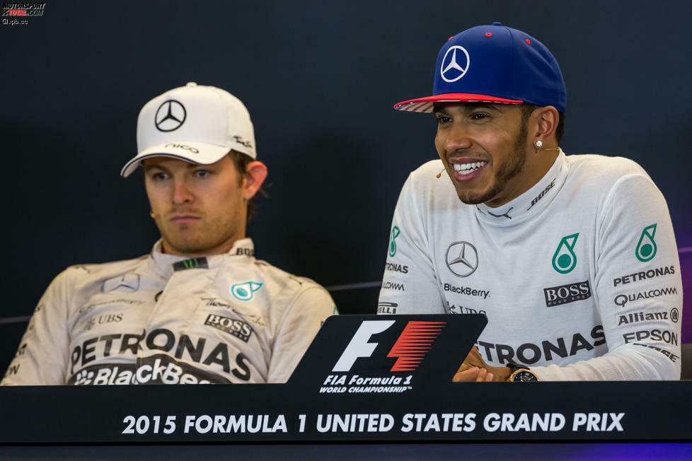 Ähnlich geht es 2015 weiter: Hamilton sichert sich erneut den WM-Titel und stellt Teamkollege Rosberg in den Schatten.