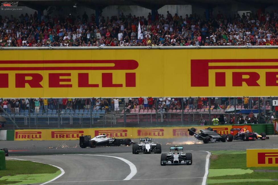 Auch beim zweiten Heimrennen in Hockenheim lässt Rosberg - im Gegensatz zu Felipe Massa, der sich beim Start überschlägt - nichts anbrennen.  Er souveräne 20 Sekunden vor Valtteri Bottas und profitiert von Hamiltons Start vom Ende des Feldes wegen Bremsdefekts im Qualifying. Rosberg ist zu diesem Zeitpunkt...