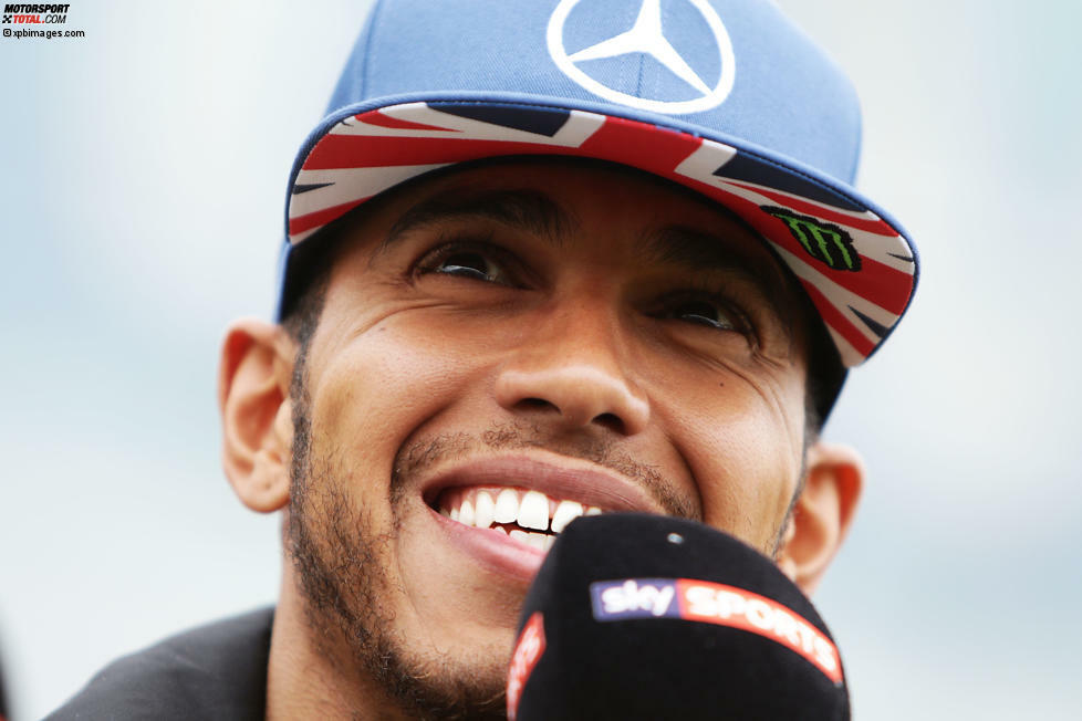 Lewis Hamilton (Mercedes) ist gerne in seiner Heimat: 