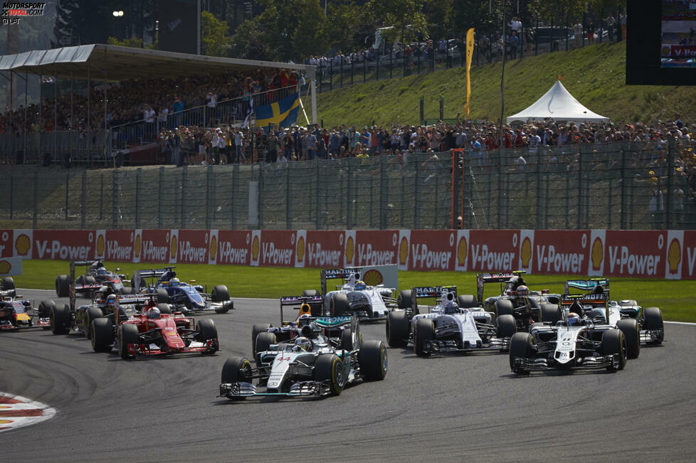 Doch Spa ist mehr als Eau Rouge. Die Herausforderung beginnt gleich nach dem Überfahren der Ziellinie. 