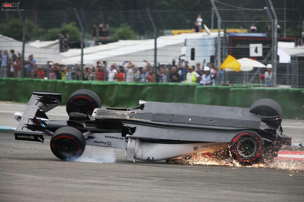 Der Hockenheimring ist bekannt für seine actionreichen Rennen. Vor allem beim Start kracht es regelmäßig. Letzter Beweis in der Formel 1? Felipe Massas Überschlag vor zwei Jahren.