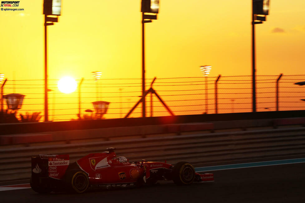 Richtig spektakulär wird es aber erst, wenn die Sonne untergeht. Abu Dhabi ist der einzige Grand Prix, der im Hellen startet und im Dunkeln endet. Dass es für die Fahrer aber auch bei 