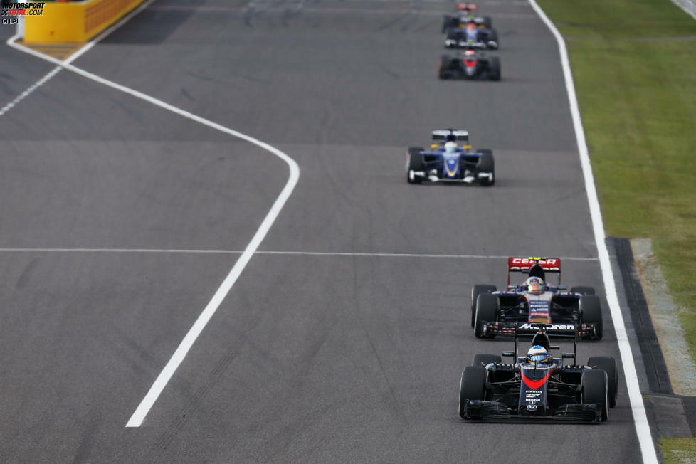 In Suzuka kommt es nicht nur auf Aerodynamik an: Da die Strecke auf der Start- und Zielpassage sowie auf der Gegengeraden Geschwindigkeiten jenseits der 300 km/h erlaubt, führt Mercedes die neueste Antriebsausbaustufe für seine Kunden Williams, Force India und Manor gerade zur rechten Zeit ein.