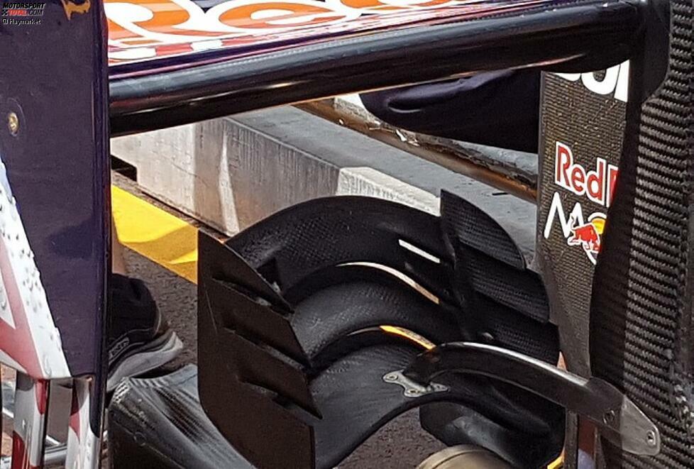 Fast alle Teams haben für Monaco neue Monkey-Seats entwickelt (Foto: Toro Rosso). Zweck dieses Bauteils ist aber nicht primär, Anpressdruck zu generieren, sondern den Luftstrom gemeinsam mit jenem des Diffusors unter den Heckflügel zu führen, damit die Heckflügel-Aerodynamik stabil bleibt.