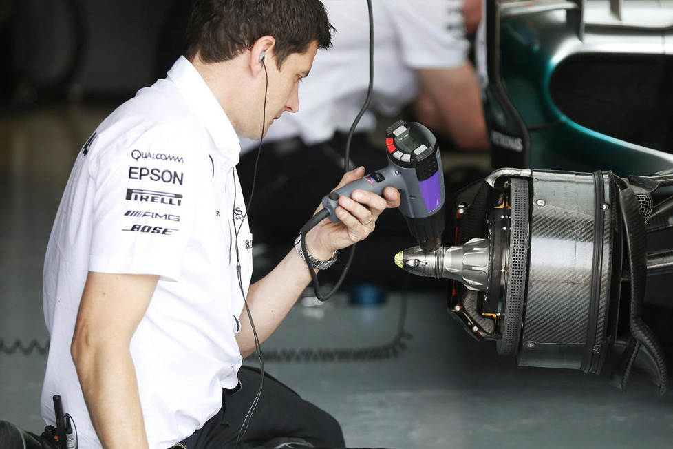 Wie McLarens neuer Heckflügel für mehr Anpressdruck sorgt - So ließen sich die Reifendrücke mit einem Fön frisieren
