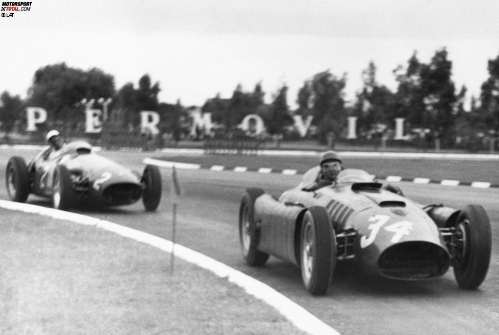 Buenos Aires (Argentinien) 1956: Juan Manuel Fangio und Luigi Musso teilen sich einen Ferrari D50 und gewinnen zum ersten Mal mit einem V8-Motor.