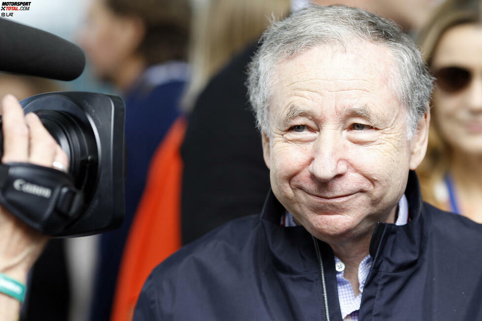 Jean Todt wurde am 25. Februar 1946 in Pierrefort in der Auvergne geboren. Sein Vater, ein jüdischer Arzt, war im Zweiten Weltkrieg aus Polen nach Frankreich geflüchtet. Für ein Studium der Wirtschaftswissenschaften zog Todt nach Paris und entdeckte Motorsport als Hobby. Mit Freunden begann er, in der Freizeit an Tourenwagen zu basteln.