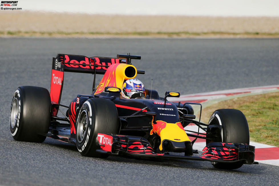 Red Bull RB12 (2016): Auch bei den Bullen ist die Typenbezeichnung nicht von großer Kreativität geprägt. 