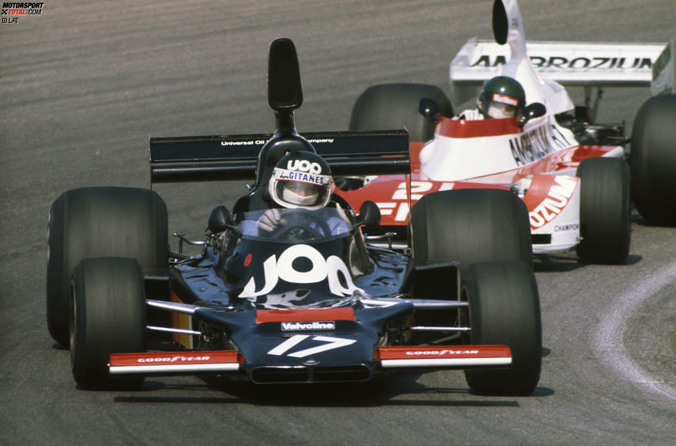 Beim 2016er-Formel-1-Auto anhand der Zahl 38 leicht ekennbar: Williams hat sehr viel Tradition. Das erste Auto der Serie, den Williams-Ford FW01 (auf Foto hinten), steuerte unter anderem der berühmte Jacques Laffite.