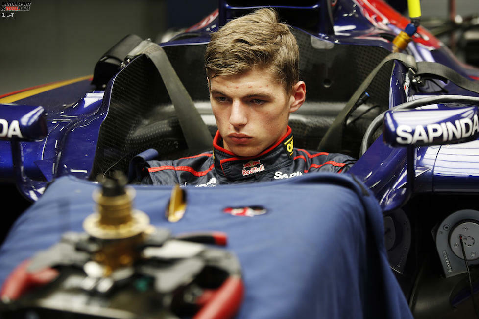 Sein Debüt im Formel-1-Renner gibt er im Rahmen des Grand Prix von Japan 2014. Im Toro Rosso wird er auf seine erste Saison vorbereitet, er darf am Freitagstraining teilnehmen. Drei weitere Einsätze folgen vor Melbourne.