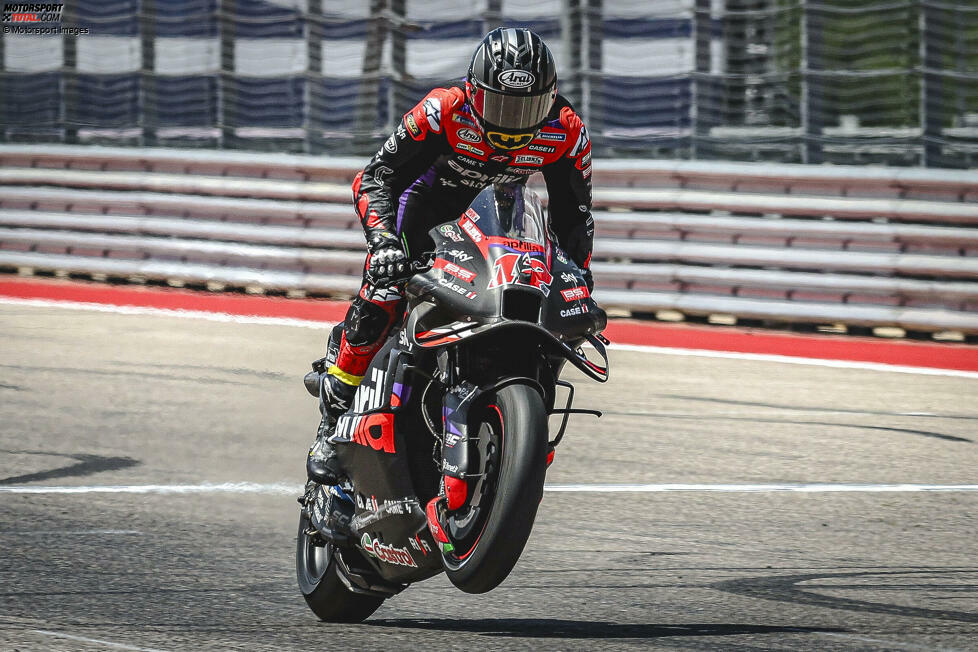 2024 klappt es für Vinales mit dem ersten Sieg als Aprilia-Pilot. Das USA-Wochenende auf dem Circuit of The Americas in Austin dominiert er komplett, indem er die Pole, den Sprint-Sieg und mitsamt der schnellsten Rennrunde auch den Grand-Prix-Sieg einfährt.
