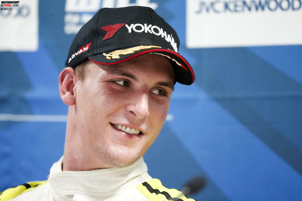 Hugo Valente - Lada: 2015 war der junge Franzose einer der Aufsteiger in der WTCC, 2016 wird er dafür mit einem Werksvertrag bei Lada belohnt. Mit seinem zwar oft ungestümen, aber in der Regel schnellen Fahrstil ist Hugo Valente eines der heißesten Eisen im Fahrerfeld der WTCC.