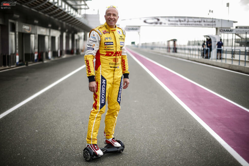 Tom Coronel - ROAL Chevrolet: So lange wie noch nie musste das WTCC-Urgestein kämpfen, um die Finanzierung der Saison auf die Beine zu stellen. Doch dieser Kampf war erfolgreich, der Niederländer wird auch 2016 mit einem Chevrolet Cruze für das Team von Roberto Ravaglia in der WTCC fahren.