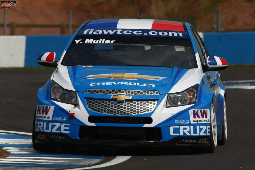 Yvan Muller, Donington 2011: Eine dominante Vorstellung von Yvan Muller kennzeichnete den einzigen Auftritt der WTCC in Donington Park. Rennen eins war eine Fingerübung, im zweiten Lauf brauchte er nur fünf Runden, um die Führung zu übernehmen.