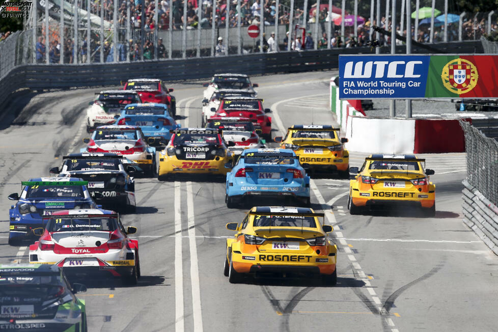 Platz 1: Die WTCC - Nicht zum ersten Mal steht die WTCC vor schwierigen Zeiten. Zwei Hersteller weg, TCN2-Autos müssen 2017 das Feld auffüllen, der Kalender schrumpft. Promoter Eurosport Events ist es nicht gelungen, die Meisterschaft auf ein solides Fundament zu stellen. So droht das nächste von jetzt schon zahlreichen Übergangsjahr.