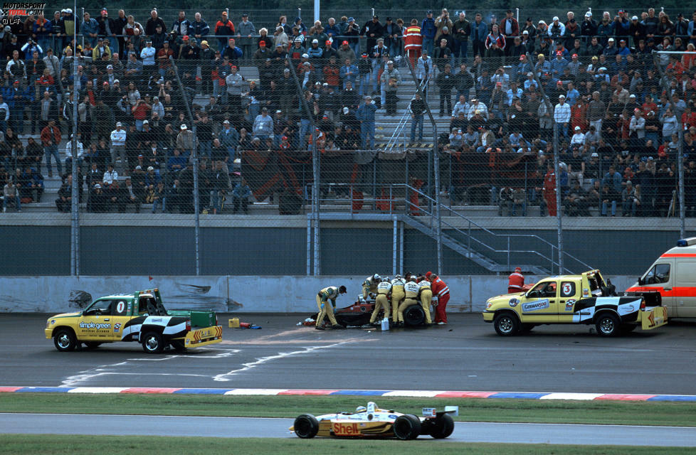 Der Unfall auf dem Lausitzring verändert Zanardis Leben für immer. Gerade, als er wieder seine alte Form zu finden scheint, kommt es zum verhängnisvollen Crash mit Alex Tagliani. Zanardi vollbringt ein medizinisches Wunder und überlebt, doch ohne seine Beine steht ein langer Kampf zurück ins Leben an.