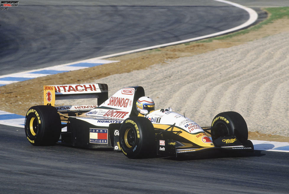 Im schwarzen Jahr 1994 kann Zanardi erst beim fünften Rennen einsteigen, weil er sich noch immer von seinem Belgien-Unfall erholen musste. Ohne aktive Aufhängung ist Lotus nicht konkurrenzfähig. Nach null Punkten sperrt das Team zu, Zanardi sitzt auf der Straße.