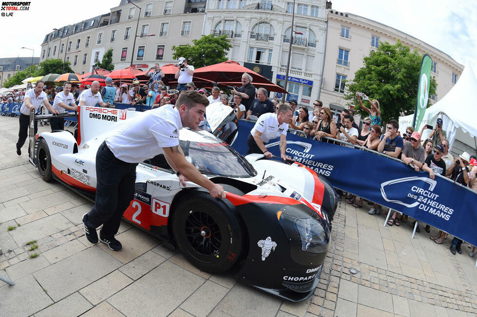 #2 Porsche LMP Team (Porsche 919 Hybrid) - Bernhard/Bamber/Hartley