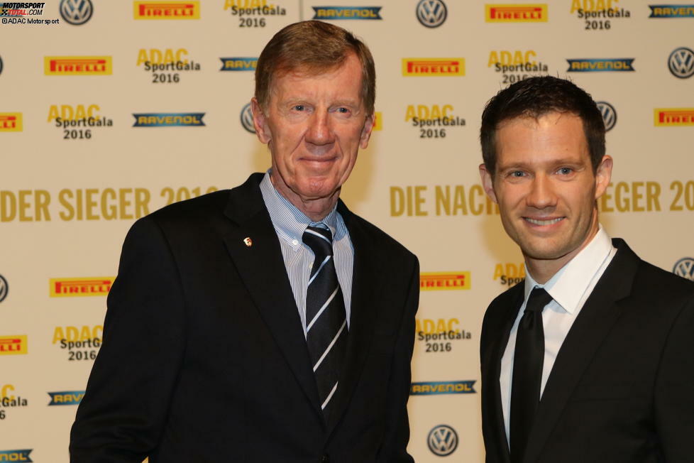 Zwei Rallye-Weltmeister auf einem Bild: Walter Röhrl und Sebastien Ogier bei der ADAC Gala Ende 2016. Heute ist Röhrl unter anderem als Markenbotschafter für Porsche aktiv und erfreut sich auch an seinem 70. Geburtstag bester Gesundheit.