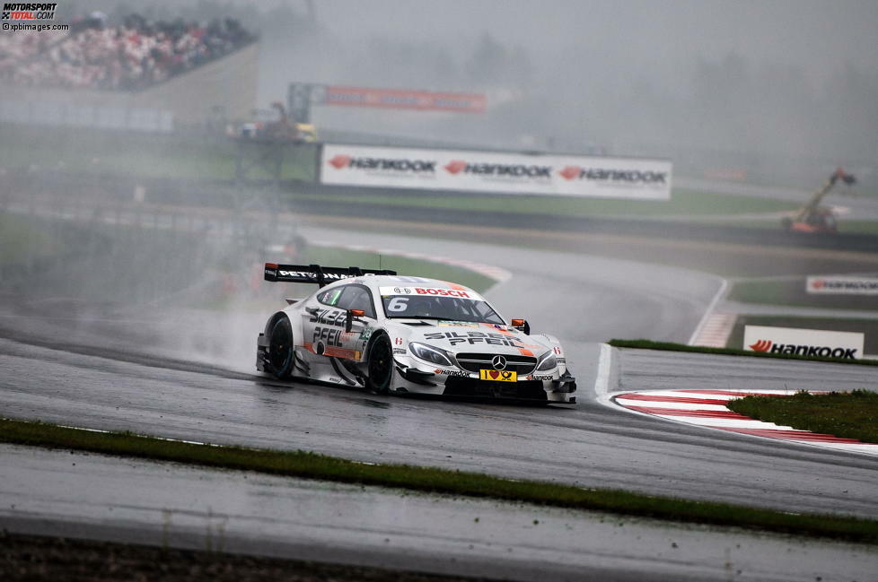 Moskau 2016, Rennen 1: Robert Wickens gewinnt sein fünftes DTM-Rennen. Stern-Fahrer Paul di Resta, Gary Paffett und Maximilian Götz runden den vierfach Erfolg von Mercedes ab.