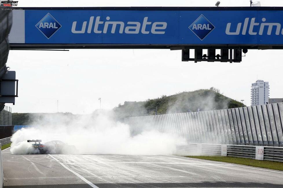 Zandvoort 2014: Mit seinem insgesamt vierten Sieg in Zandvoort ist Mattias Ekström (Audi) der erfolgreichste DTM-Pilot auf dem niederländischen Dünenkurs. Seinen Sieg 2014 feierte der Schwede mit Donouts.