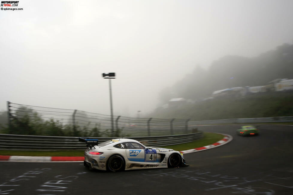 So wird die Bühne für einen Mercedes-Sieg bereitet, doch welcher AMG GT3 gewinnt entscheidet sich erst in der letzten Runde.