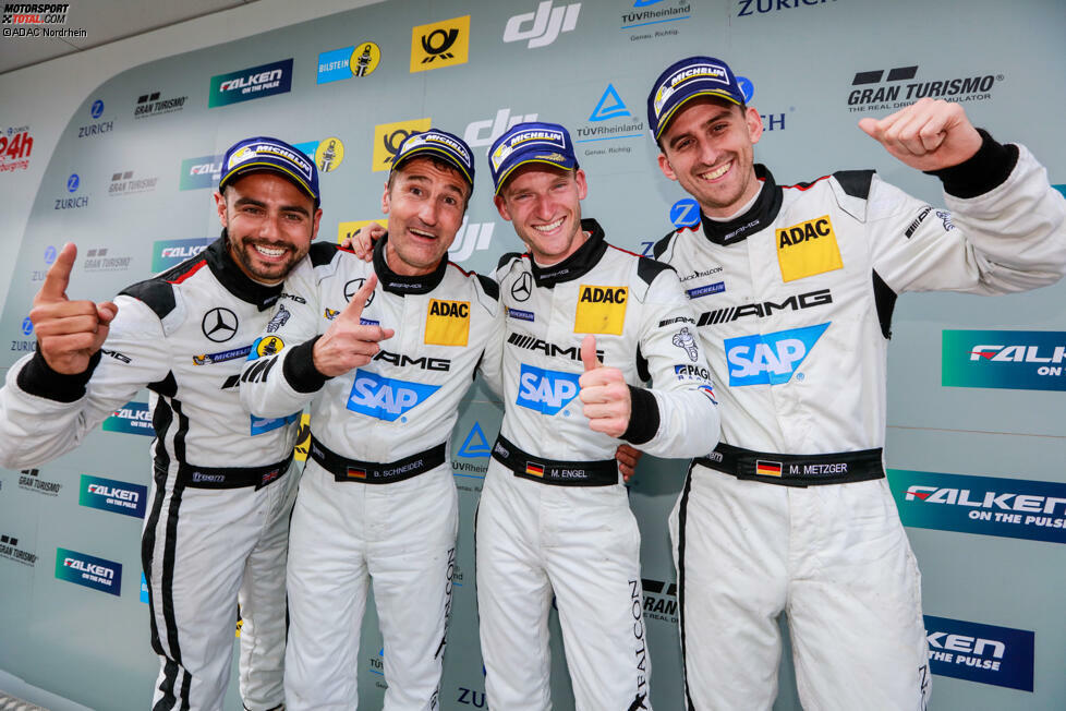 Am Abend weist die Rennleitung den Protest zurück: Adam Christodoulou, Bernd Schneider, Maro Engel und Manuel Metzger sind die Sieger der 24h Nürburgring 2016.