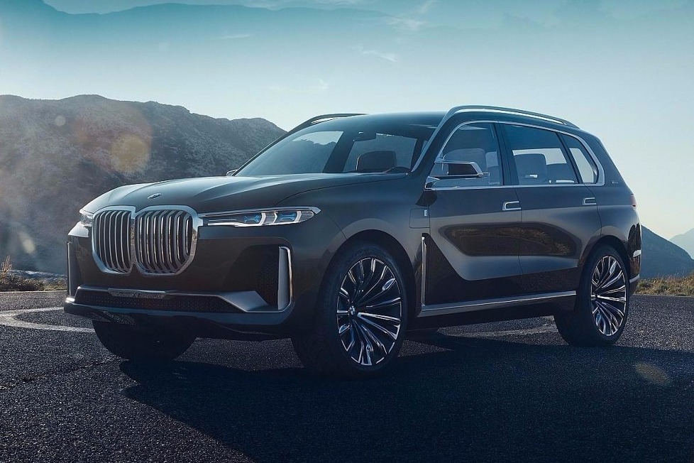 BMW wird 2018 ein SUV oberhalb des X5 ansiedeln. Einen ersten Ausblick gibt der Concept X7 iPerformance auf der IAA