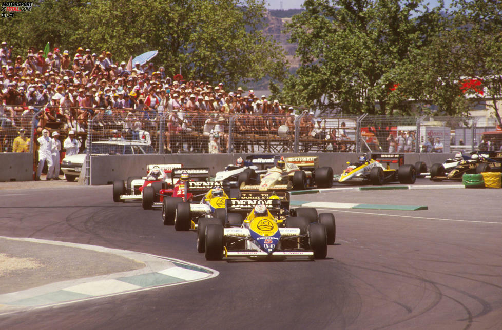 Der Grand Prix von Australien findet 2017 bereits zum 33. Mal statt, zum 22. Mal im Albert Park in Melbourne. Das Rennen ist seit 1985 fester Bestandteil des Formel-1-Kalenders. Die Premiere fand 1985 in Adelaide statt (ebenfalls auf einem Stadtkurs); seit 1996 gastiert die Königsklasse in Melbourne.