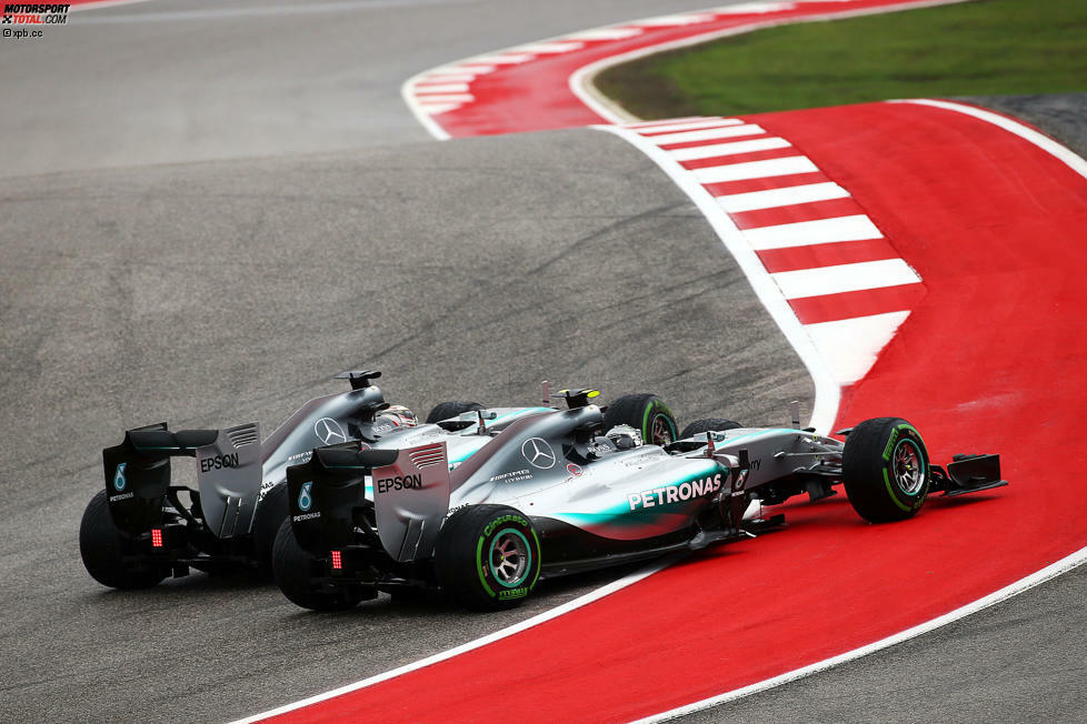 ...das bessere Ende für sich hat, wie hier in Austin im Jahr 2015, als Hamilton den Titelkampf zum zweiten Mal gewann. Rosberg schwor sich an diesem Wochenende, ab sofort alle Register zu ziehen, und setzte sich zur Überraschung vieler...