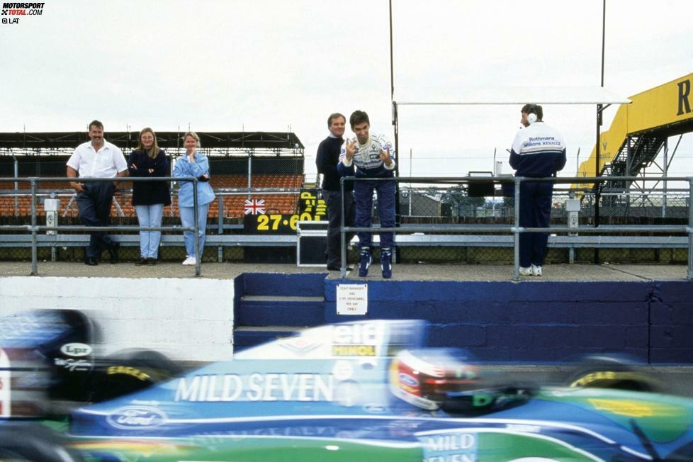 ...Damon Hill die Nummer-1-Position bei Williams. Und die Rolle des Erzfeindes. Für böses Blut sorgte vor allem Schumachers Manöver in Adelaide, als er Hill ins Auto fuhr und somit haarscharf Weltmeister wurde. Doch auch der Brite...