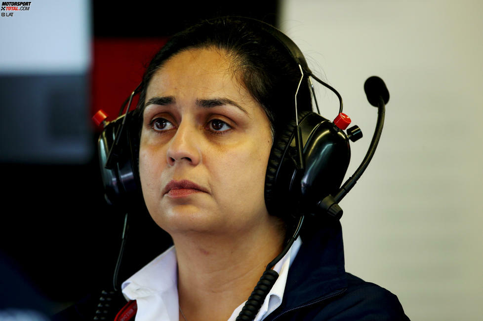 Das Ende der Startaufstellung lernte auch Monisha Kaltenborn kennen: Die österreichische Sauber-Teamchefin mit indischen Wurzeln, die das Traditionsteam rettete, aber auch mit Vertragschaos für Schlagzeilen sorgte, musste diese Saison ihren Hut nehmen und wurde durch Frederic Vasseur ersetzt.