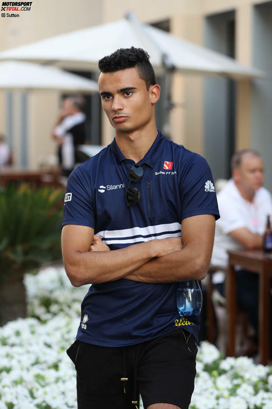 Traurig aber wahr: Mercedes-Junior Pascal Wehrlein, der 2016 mit so großen Hoffnungen in die Formel 1 gekommen ist und dieses Jahr beinahe das Cockpit von Weltmeister Rosberg übernommen hätte, ist der große Verlierer im Transferpoker. Mercedes unterstützt den Sauber-Fahrer nicht mehr finanziell, daher ist das Formel-1-Aus besiegelt.