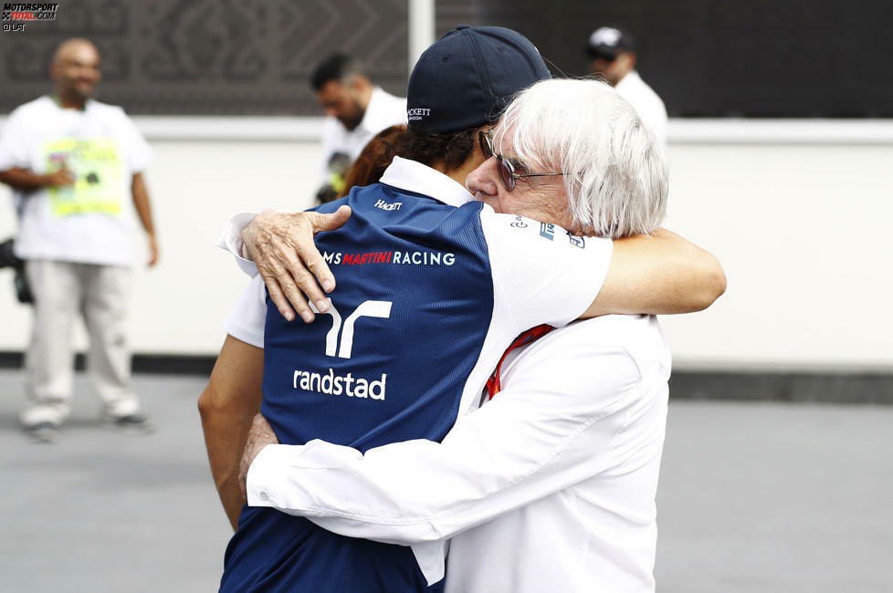 Wo Despoten und Flavio Briatore sind, ist Bernie Ecclestone nicht weit. Der entmachtete Formel-1-Boss wird von Felipe Massa herzlich umarmt. Und gibt gemeinsam mit Briatore ein höchst merkwürdig anmutendes Facebook-Live-Interview mit der PR-Abteilung des Baku City Circuit.